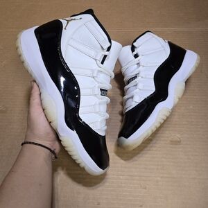 Jordan Athletic Shoes in Black and White